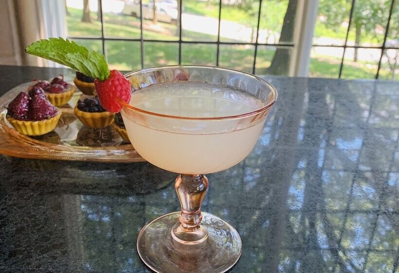 تختخواب و صبحانه Harwelden Mansion