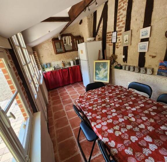 Aamiaismajoitus (B&B) Manoir De La Maison Blanche