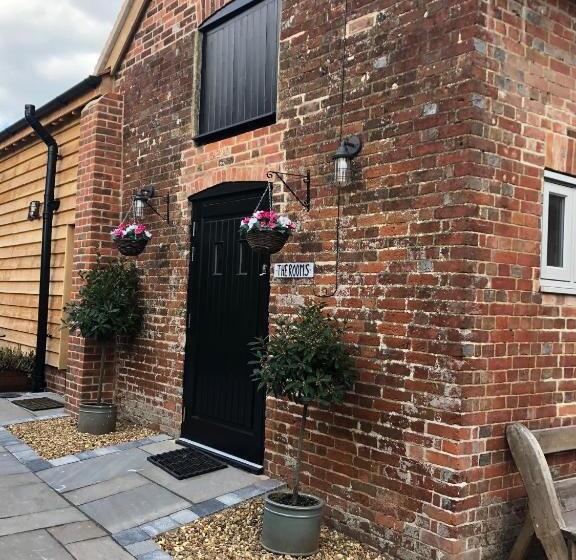 민박 The Kings Head