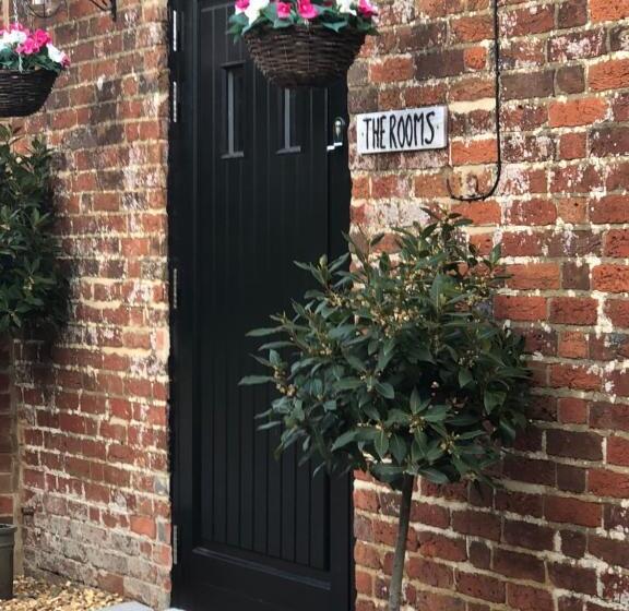 민박 The Kings Head