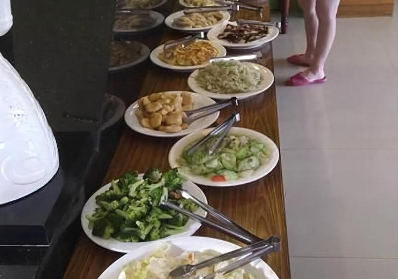 تختخواب و صبحانه 溪頭老爺山莊xitou Royal Villa