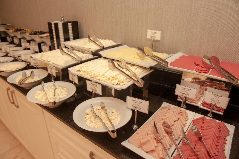 Empula Hotel & Residences