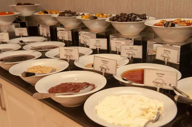 Empula Hotel & Residences