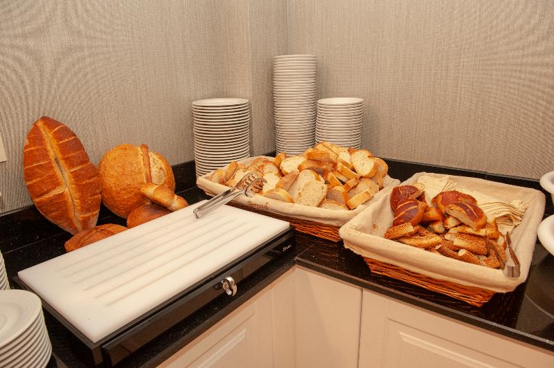 Empula Hotel & Residences