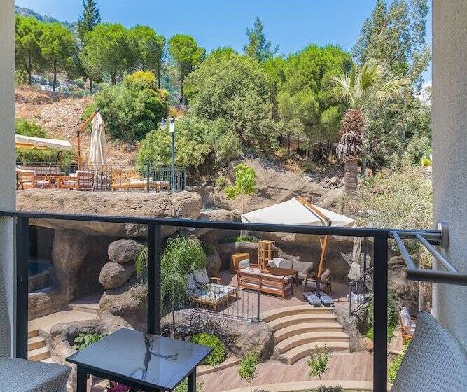 هتل Amossi̇a Elite Boutique