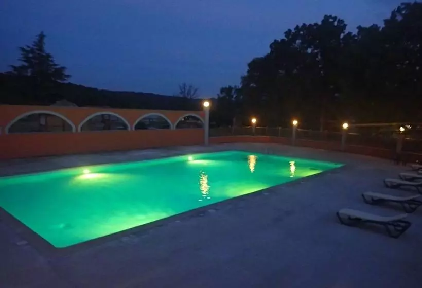 هتل Camping Domaine De Senaud