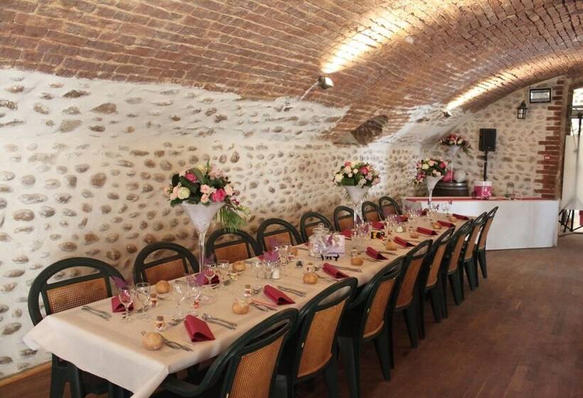 Отель Camping Domaine De Senaud