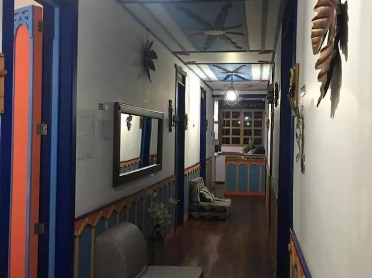 ホテル Hostal De Jahn