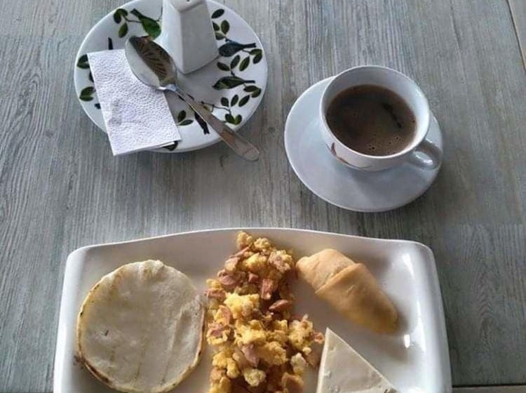 Hotel Hostal De Jahn