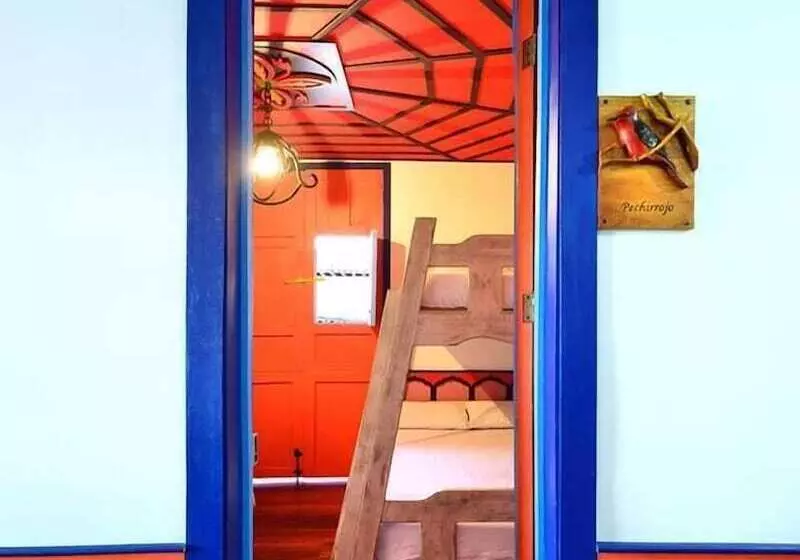 ホテル Hostal De Jahn