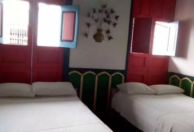 ホテル Hostal De Jahn