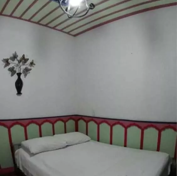 ホテル Hostal De Jahn