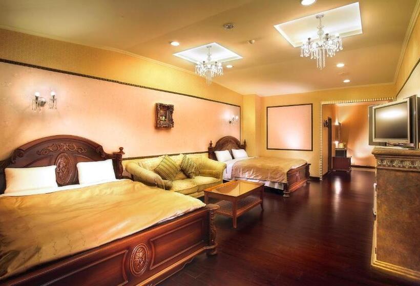 هتل Huis Ten Bosch