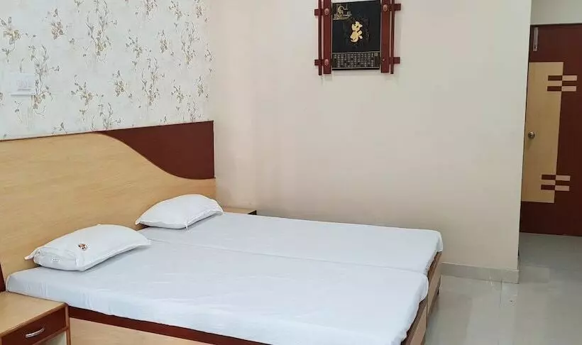 Hotelli Lee Garden, Near Blue Flag Beach, Puri