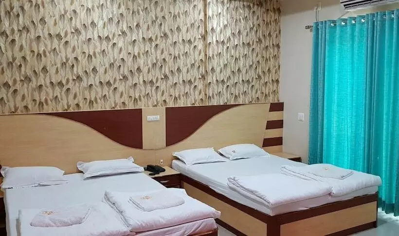 Hotelli Lee Garden, Near Blue Flag Beach, Puri