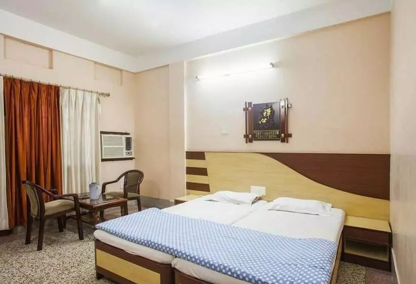 Hotelli Lee Garden, Near Blue Flag Beach, Puri