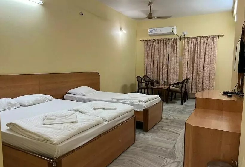 Hotelli Lee Garden, Near Blue Flag Beach, Puri