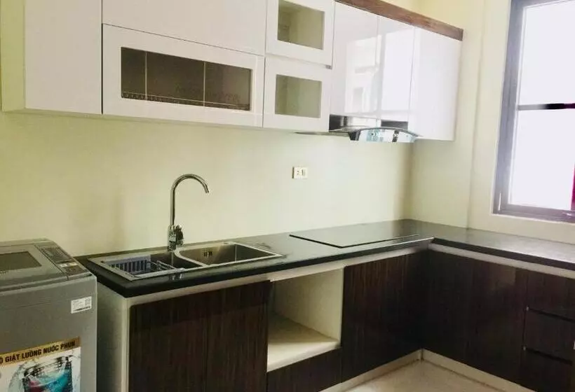 هتل May House