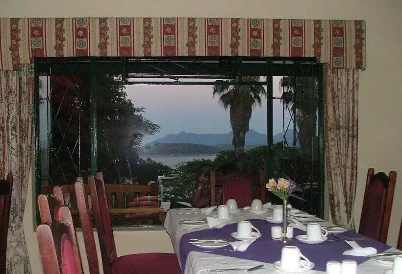 هتل Norma Jeanes Lake View Resort