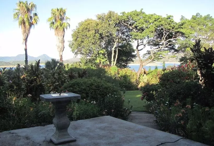 هتل Norma Jeanes Lake View Resort