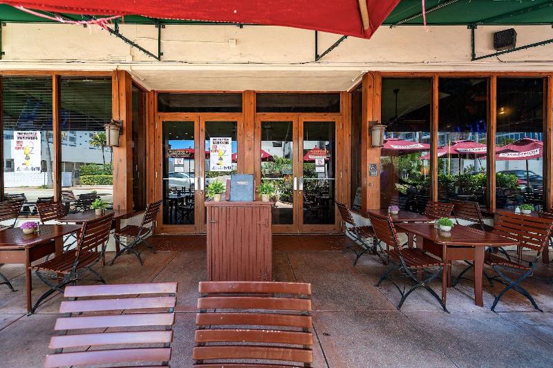 Norman S Hotel And Dining