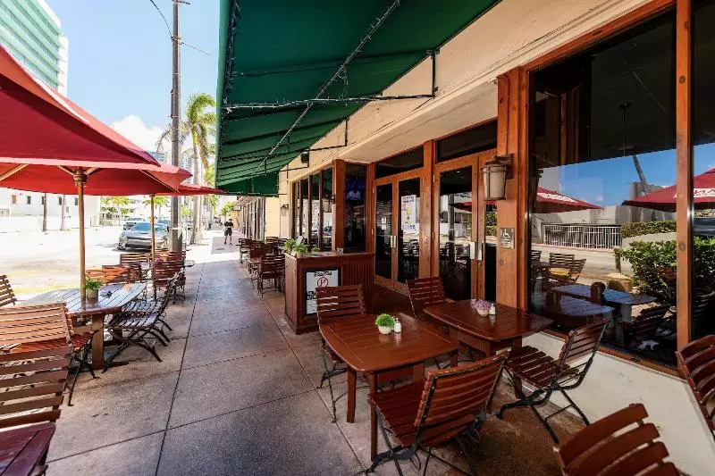 Norman S Hotel And Dining