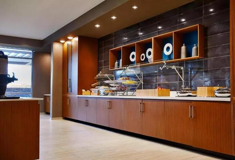 Hotelli Springhill Suites By Marriott Springfield North