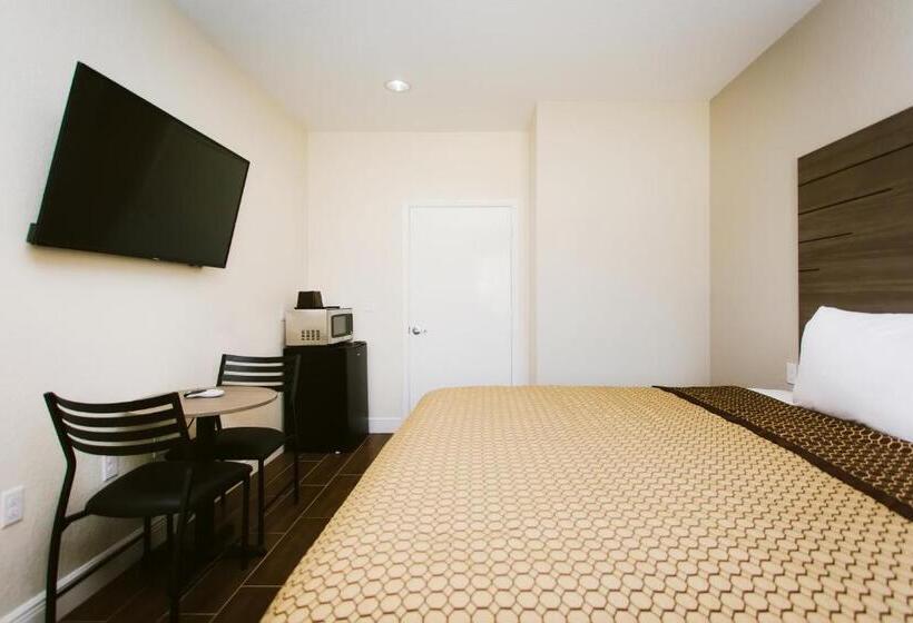 모텔 Scottish Inn & Suites