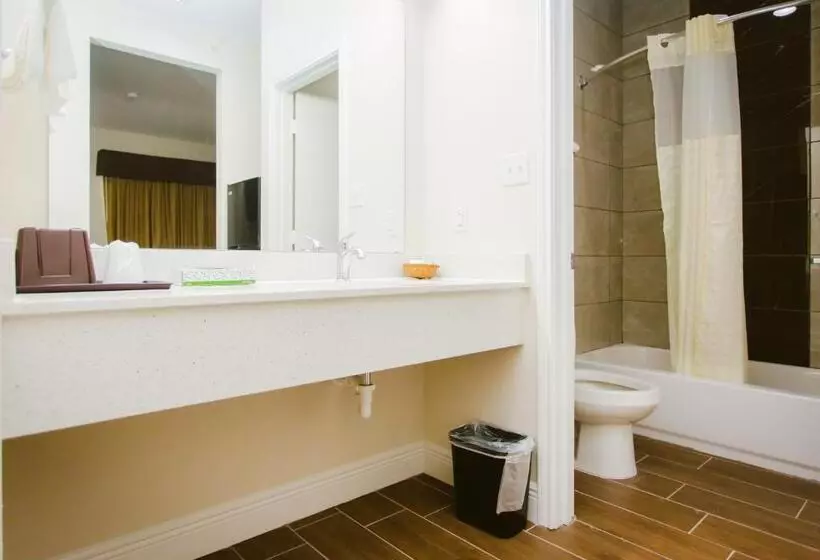 Motelli Scottish Inn & Suites