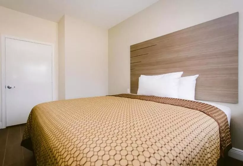 Motelli Scottish Inn & Suites