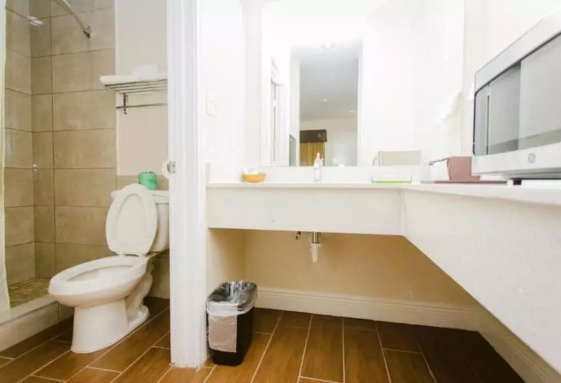 Motelli Scottish Inn & Suites