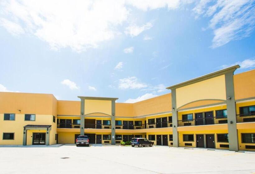 모텔 Scottish Inn & Suites