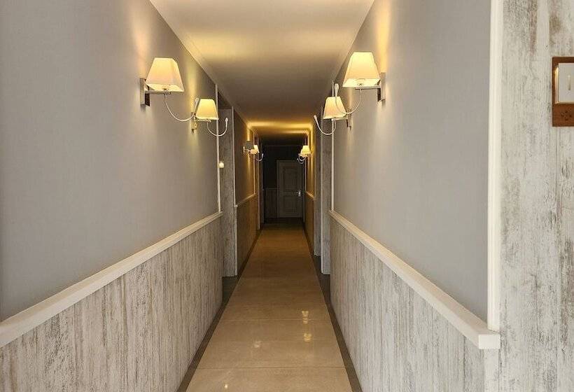 Otel Naturla Göl Evi