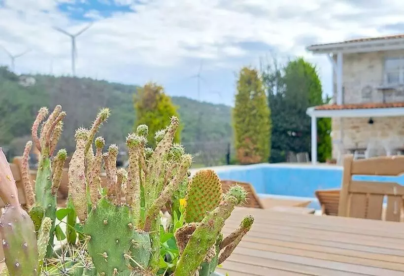 Otel Naturla Göl Evi