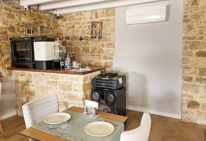 Otel Naturla Göl Evi