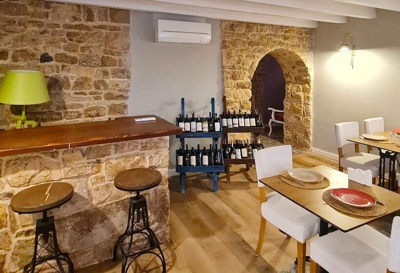 Otel Naturla Göl Evi