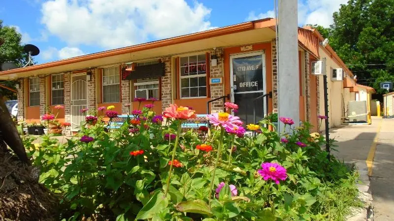 Town House Motel