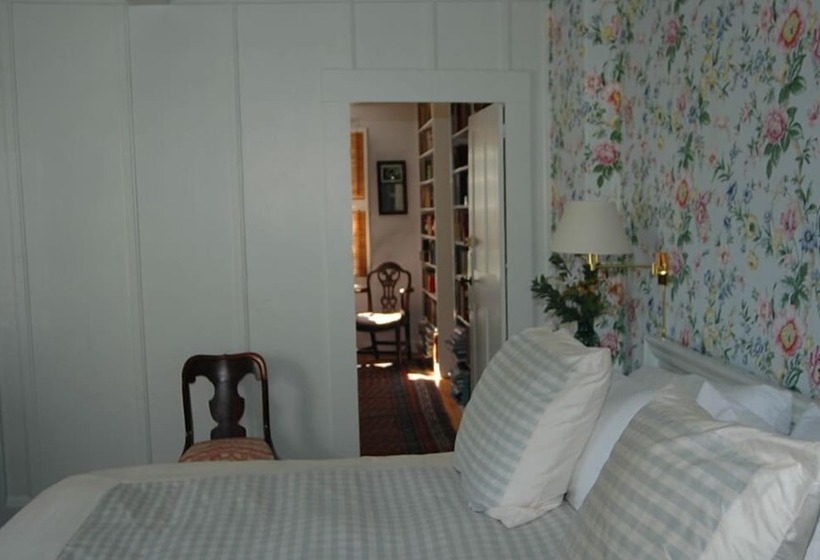 تختخواب و صبحانه 29 India House