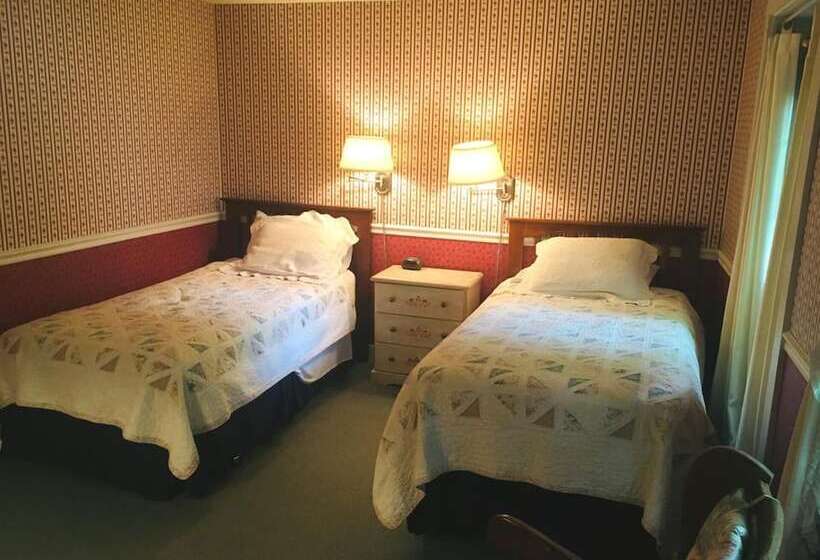 تختخواب و صبحانه Carriage Barn Inn