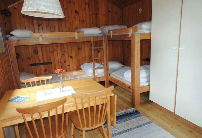 مبيت وإفطار Klintagårdens Stugby