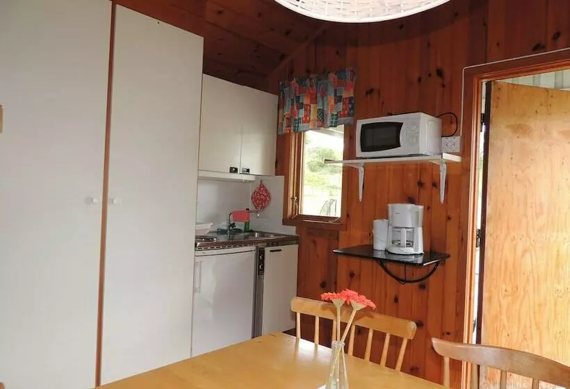 Aamiaismajoitus (B&B) Klintagårdens Stugby