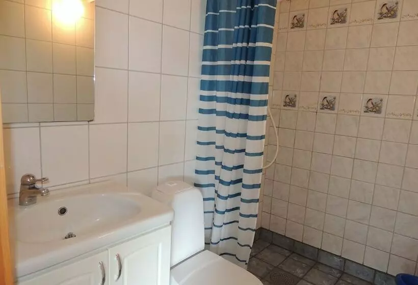 Aamiaismajoitus (B&B) Klintagårdens Stugby