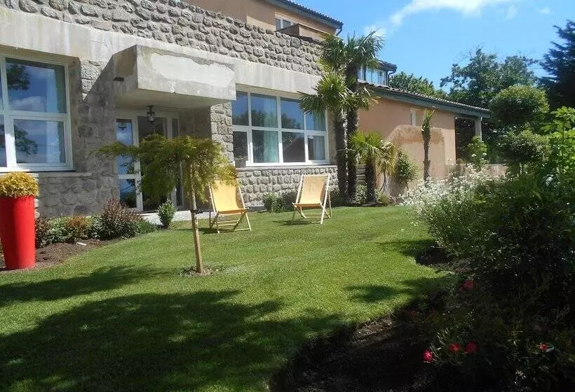 Aamiaismajoitus (B&B) Maison D Hotes Les Palmiers