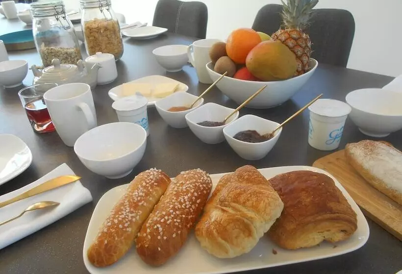 Aamiaismajoitus (B&B) Maison D Hotes Les Palmiers