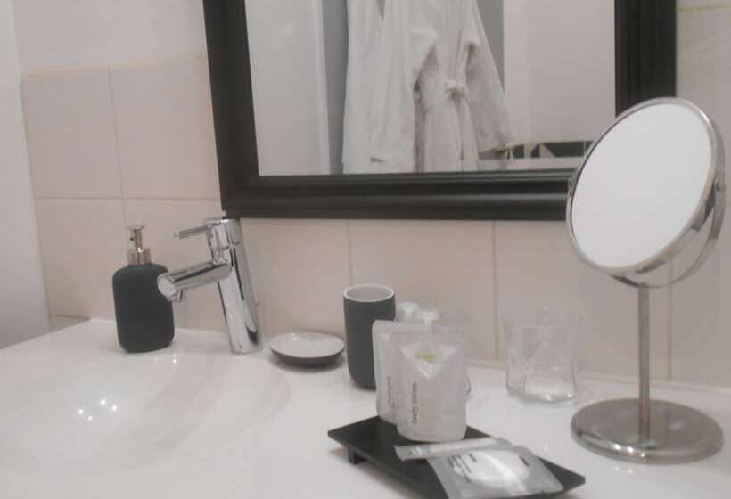 Bed and Breakfast Maison D Hotes Les Palmiers