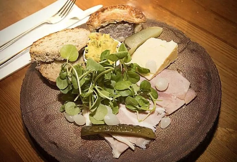 Aamiaismajoitus (B&B) The White Bear