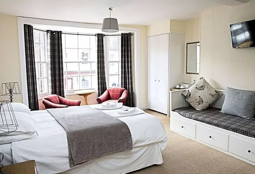 Aamiaismajoitus (B&B) The White Bear