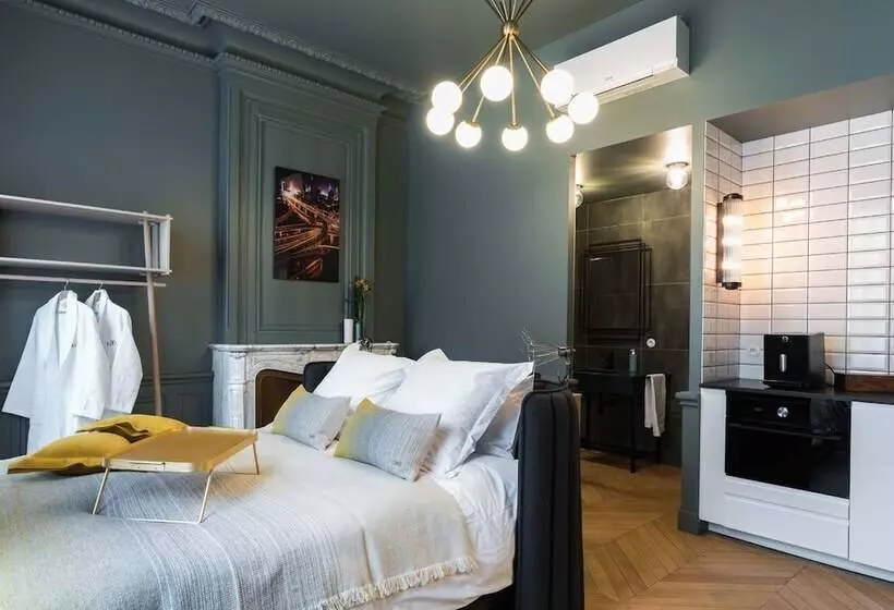 تختخواب و صبحانه Villa 216