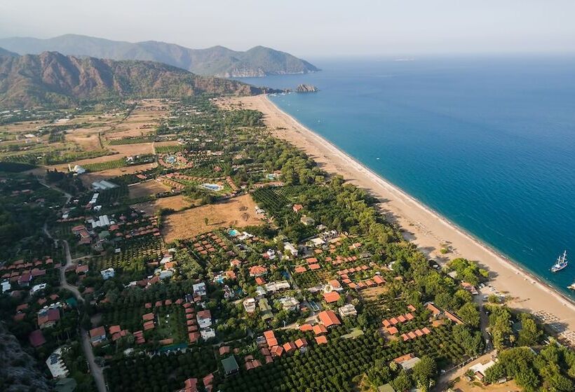 مبيت وإفطار Villa Lukka