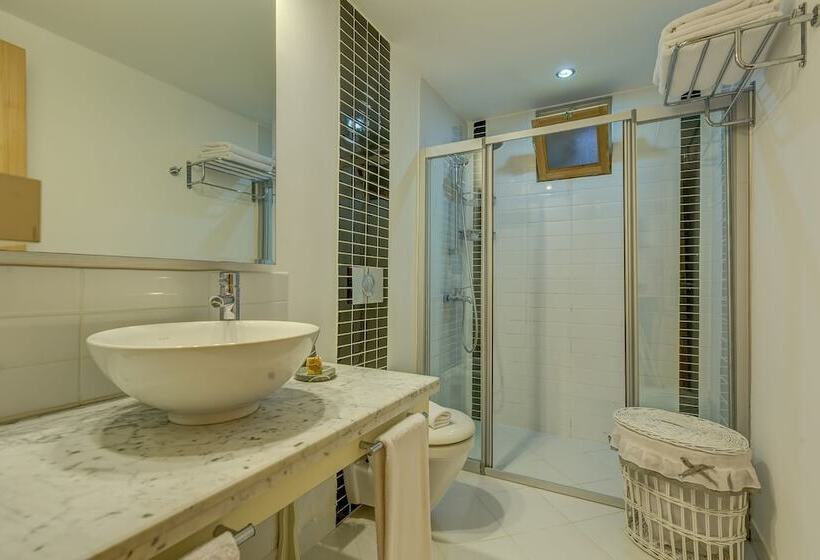 مبيت وإفطار Villa Lukka